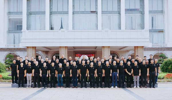 東陽(yáng)光集團(tuán)電子新材料行業(yè)會(huì)議在廣東東莞總部成功召開(kāi)